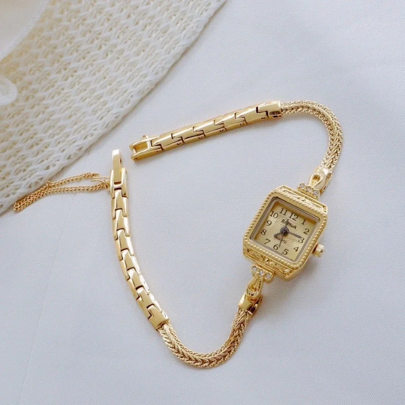 Vintage Digital Watch - 우아하고 가벼운 럭셔리 빈티지 슬림 스트랩